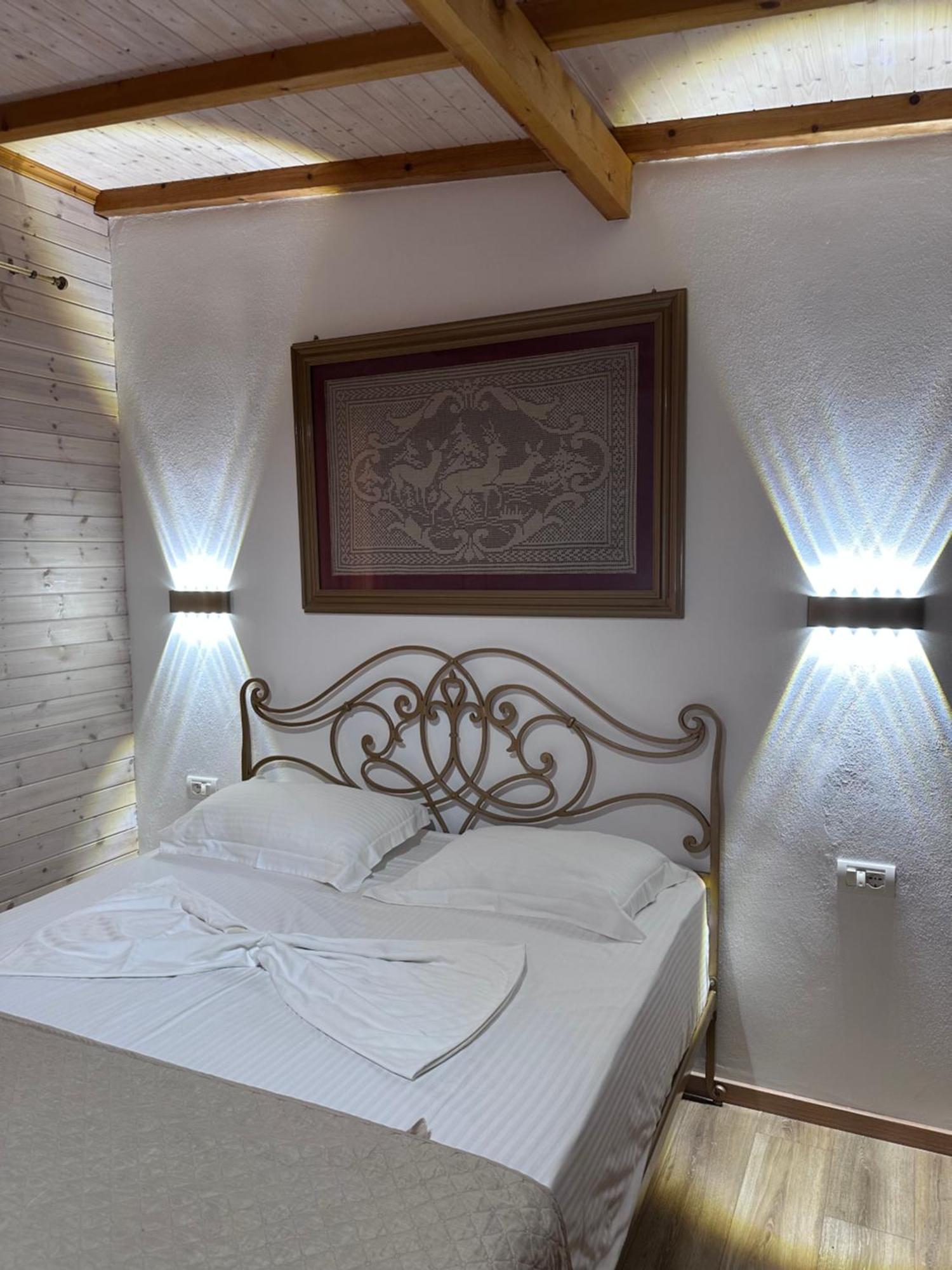 Nashos Bungalows Himare Fshat Buitenkant foto